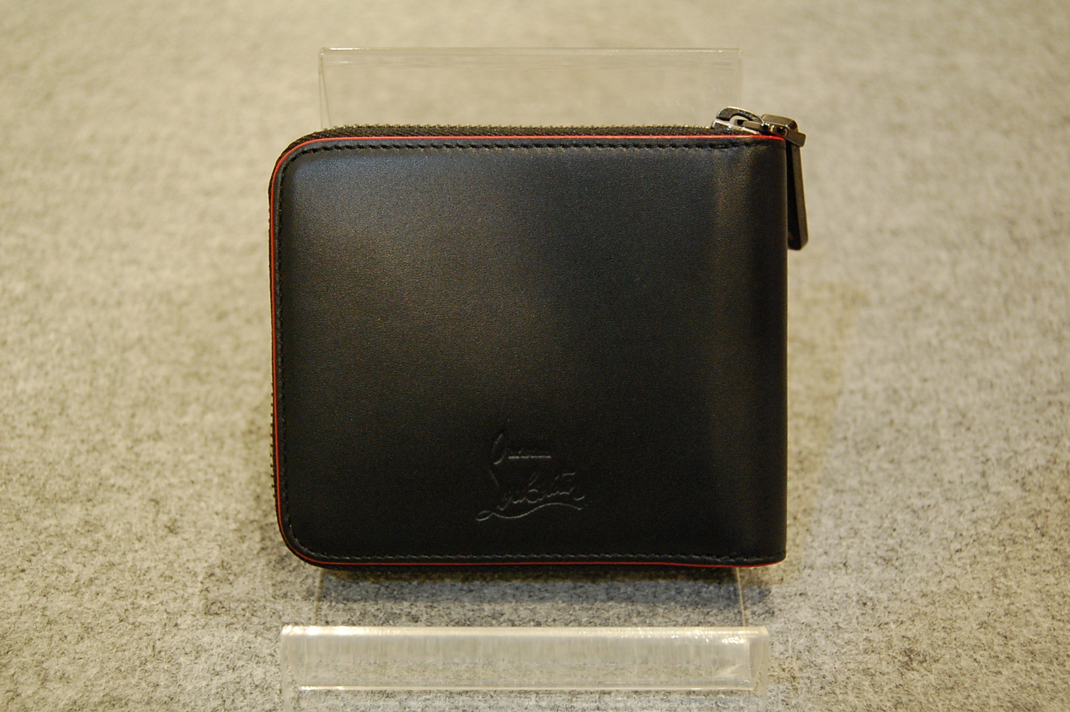Christian Louboutin の財布が入荷！！ | Atseis（アットシーズ） Staff Blog