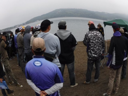 20160515-3-CP山中湖2朝のミーティング.JPG