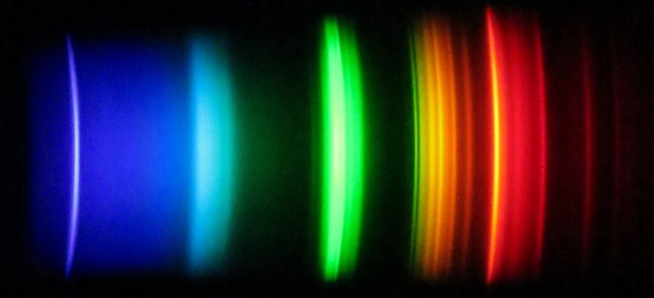 蛍光灯のスペクトル