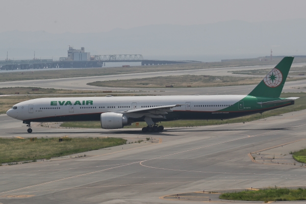 ZTED7020-B-16711-Boeing 777-35E-エバー航空-SP6j-1000